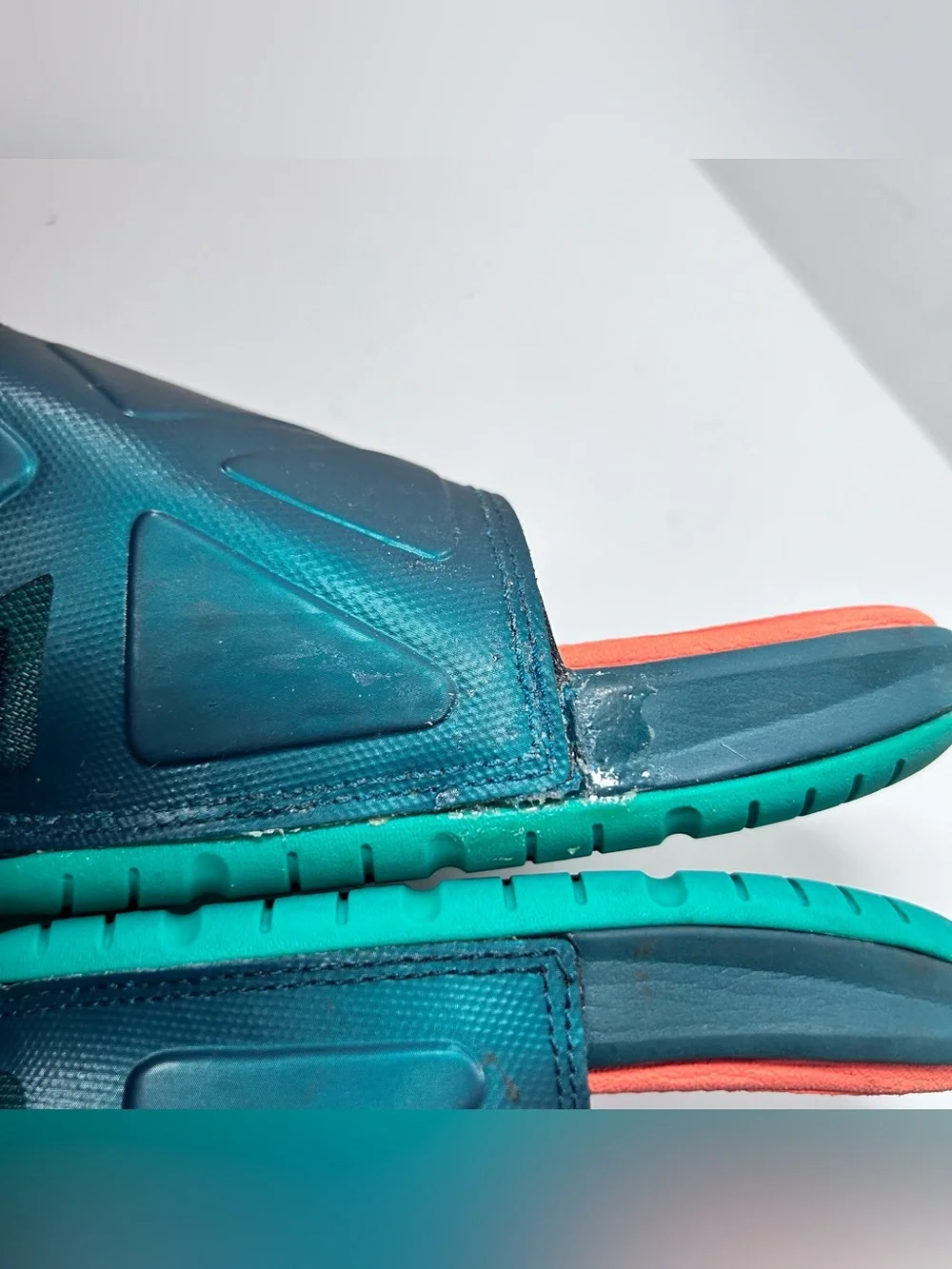 Nike Air Max Labron 2 Elite Slides Men’s 13 Dark Atomic Teal/Total Orange